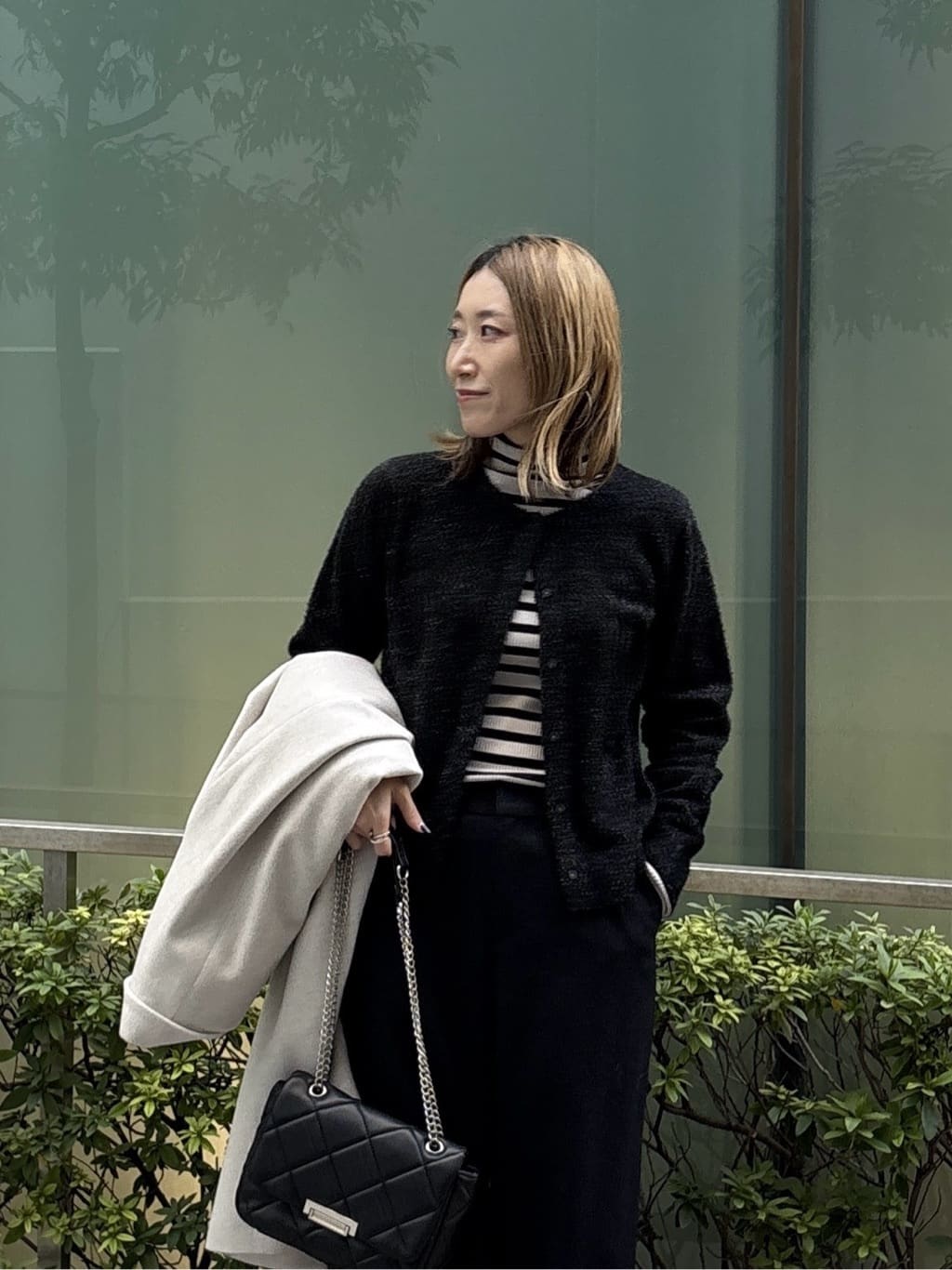 kotakiさんの「INDIVI｜【洗える／毛玉になりにくい】エクストラファインウール リブタートルニット」を使ったコーディネート