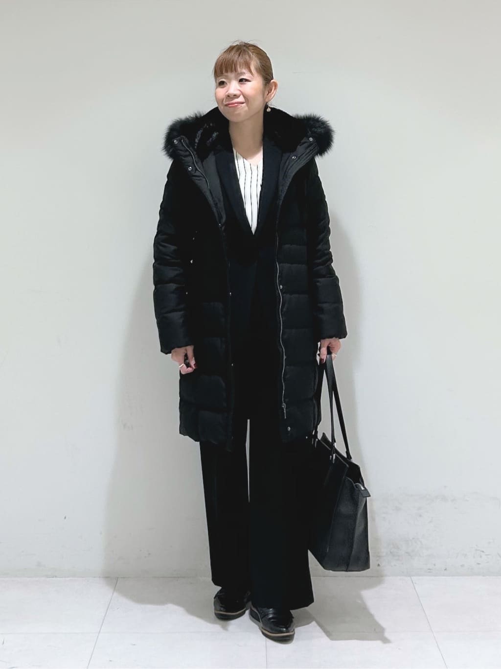 tsuyuさんの「INDIVI｜【名品／撥水／抗菌防臭】ロング丈リサイクルダウンコート」を使ったコーディネート