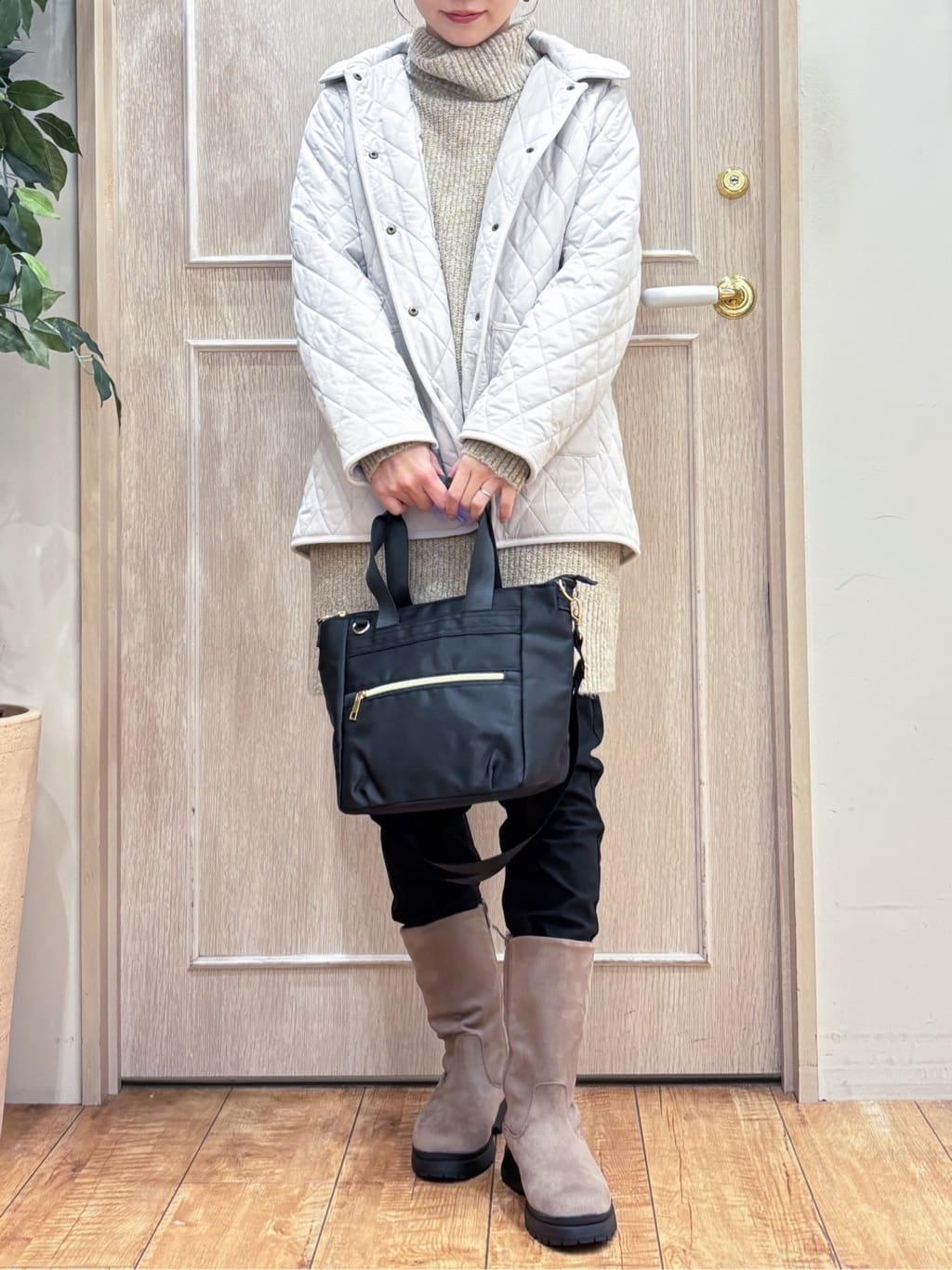 なみさんの「SHOO･LA･RUE｜【洗濯機可/S-LL/体型カバー】女性らしい美シルエット チュニックニットワンピース」を使ったコーディネート