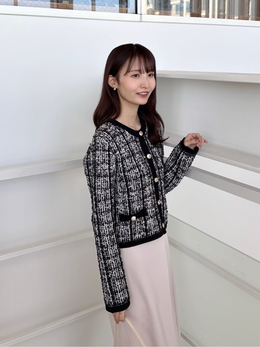 みさかさんの「index｜ファンシーヤーントリミングカーディガン【洗濯機OK】」を使ったコーディネート