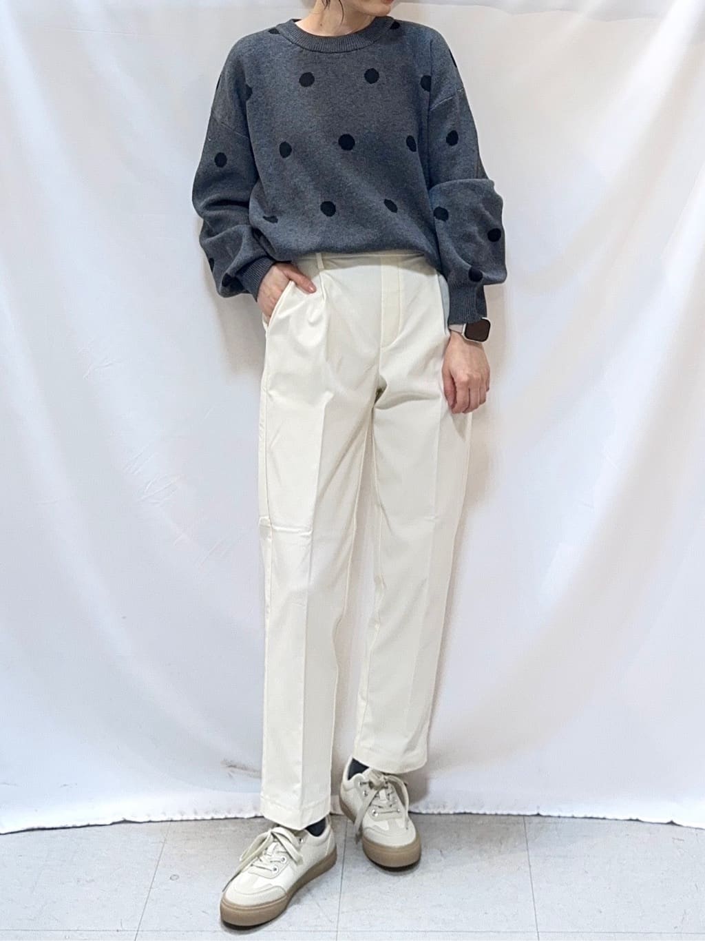 𝐇𝐢𝐫𝐨𝐦𝐢さんの「SHOO･LA･RUE｜【撥水/洗える】ショートフーディーダウン」を使ったコーディネート