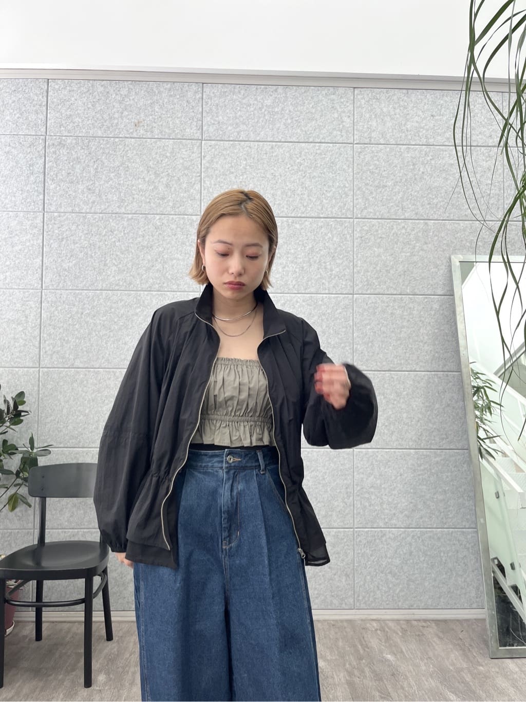 Harukaさんの「INDIVI｜シャーリングペプラムブルゾン」を使ったコーディネート