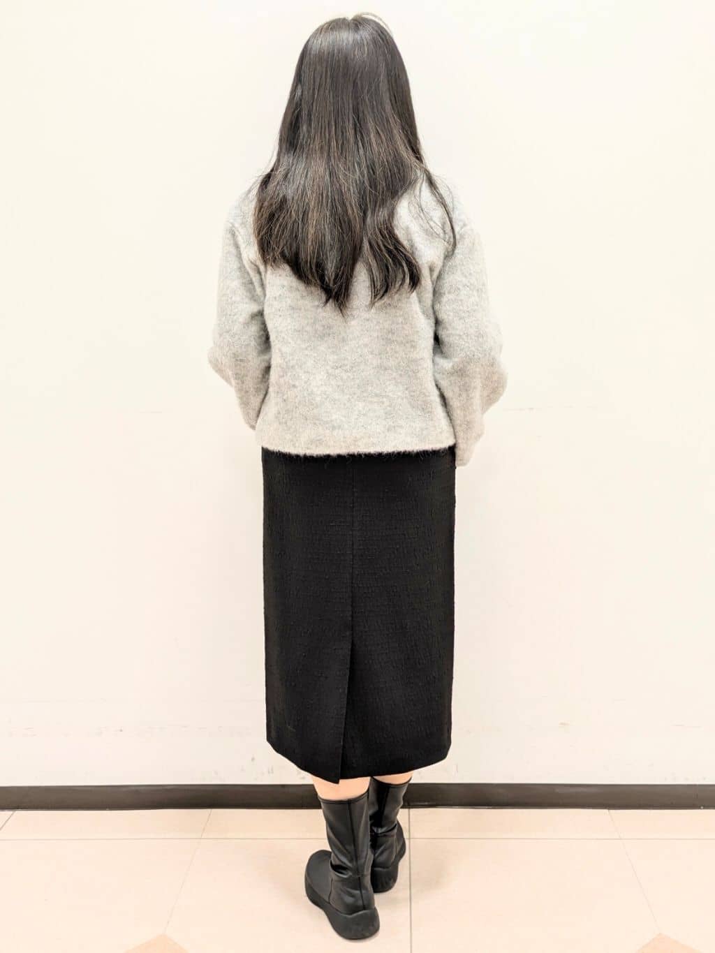 ともさんの「UNTITLED｜【洗える/細見え】ツイード ジャンパースカート」を使ったコーディネート