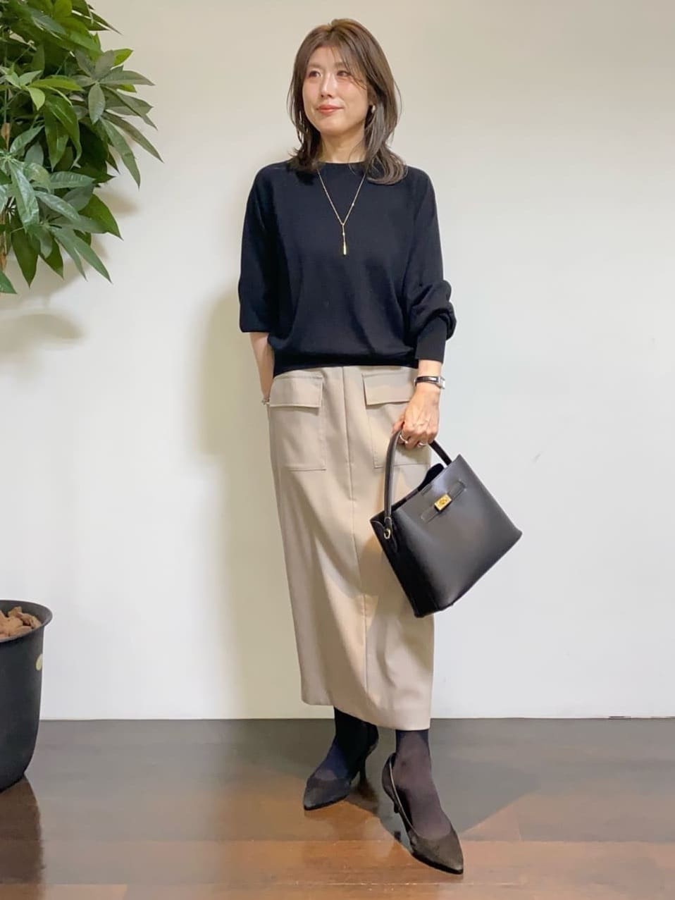 tomoさんの「UNTITLED｜【8色展開／コンパクト丈】レーヨン混 コクーンニット」を使ったコーディネート