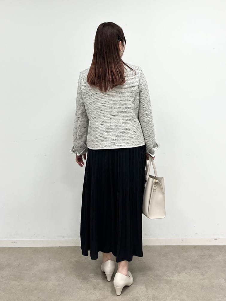 ゆっきーさんの「SHOO･LA･RUE｜【洗濯機可】上品で華やか スタンドフリルブラウス」を使ったコーディネート