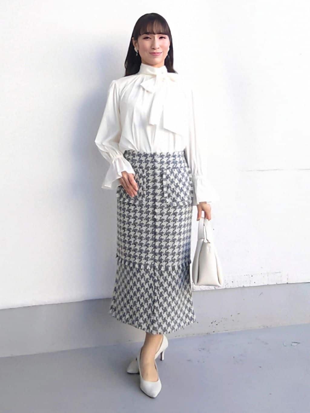 keinaさんの「SunaUna｜【COLLECTION LINE】ツイードラッフルジャケット」を使ったコーディネート