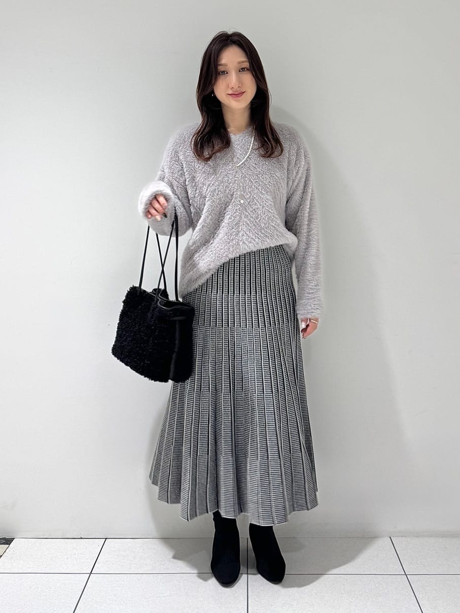 そんさんの「INDIVI｜【洗える】エアリーシャギートップス」を使ったコーディネート