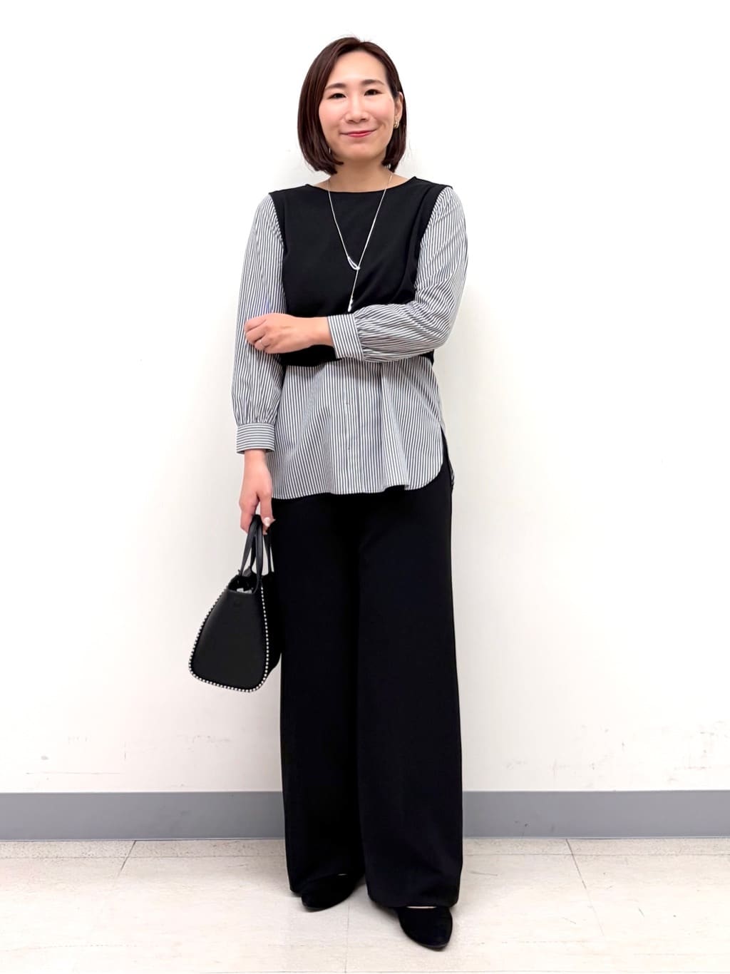 YUKARIさんの「INDIVI｜【花粉付着防止／撥水／UVケア】名品トレンチコート」を使ったコーディネート
