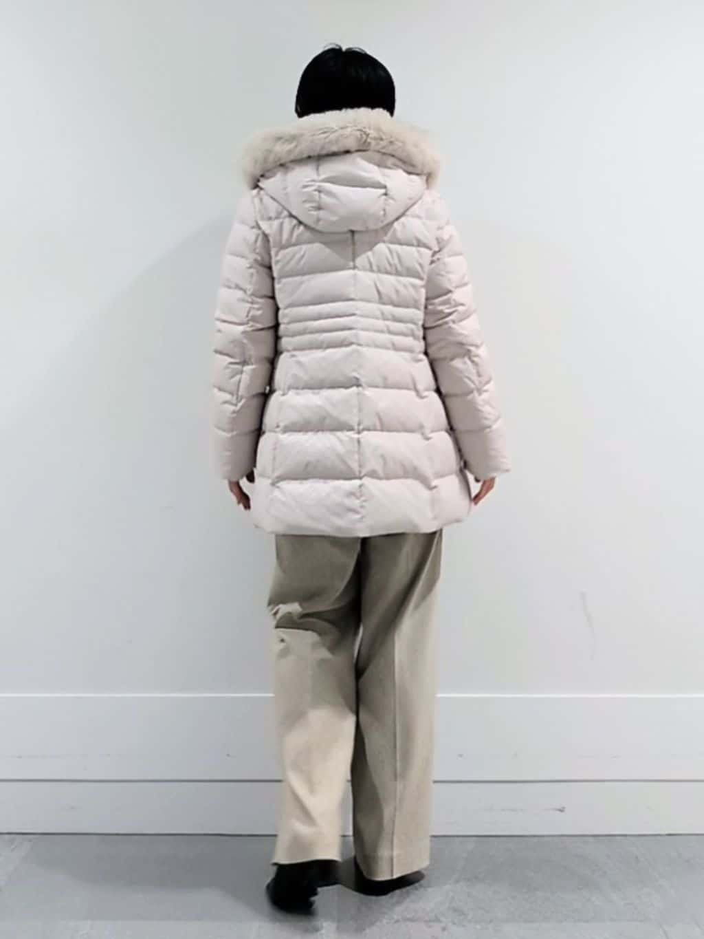 ミズタさんの「UNTITLED｜【大人な品格/ふわふわニット】フォックスカシミヤ コクーンニット」を使ったコーディネート