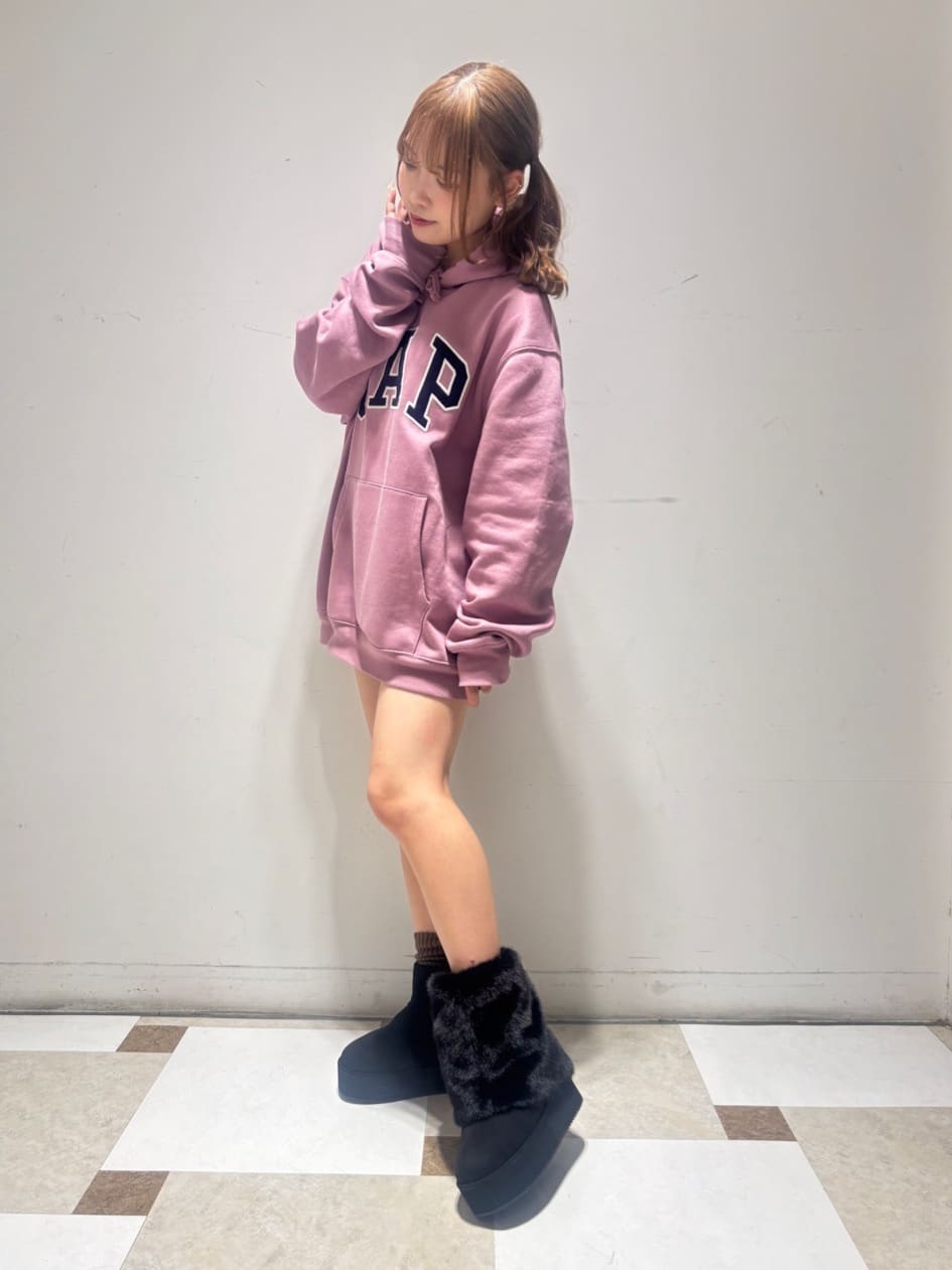 せらら⭐️さんの「ESPERANZA｜【EC先行販売】フェイクファー付き2WAYムートン調ブーツ」を使ったコーディネート