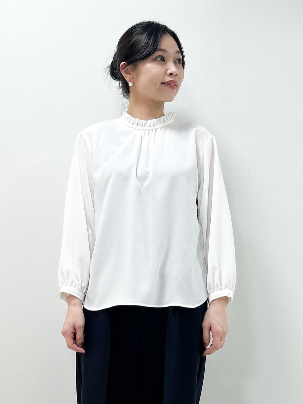 Kaiさんの「Dessin｜【洗える】フリルネックジョーゼットブラウス」を使ったコーディネート