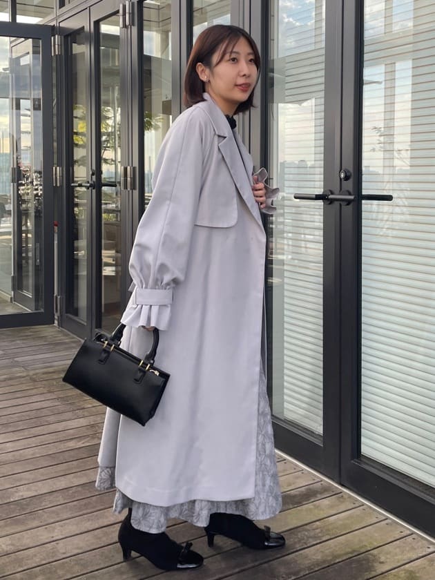 abeさんの「Couture brooch｜【撥水・ハレの日・通勤】ロングトレンチコート」を使ったコーディネート