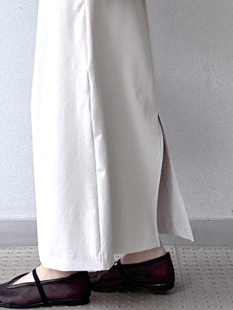 saitoさんの「DRESSTERIOR｜◆【洗える/ポケット付き】ストレッチナロースカート」を使ったコーディネート