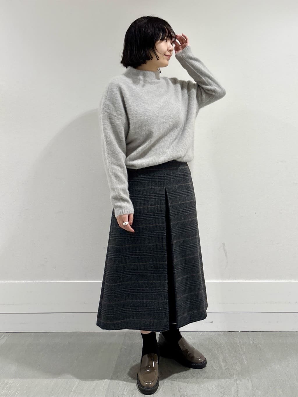 モエカさんの「UNTITLED｜【大人な品格/ふわふわニット】フォックスカシミヤ コクーンニット」を使ったコーディネート