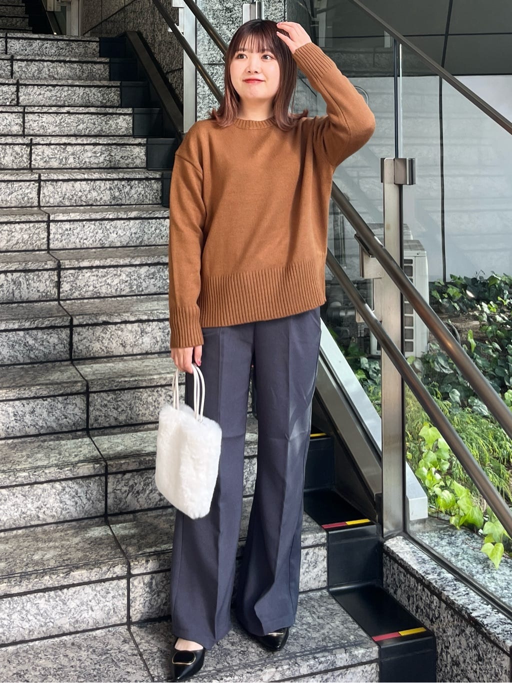 HANNAさんの「OPAQUE.CLIP｜イージーフレアパンツ【洗濯機OK】」を使ったコーディネート
