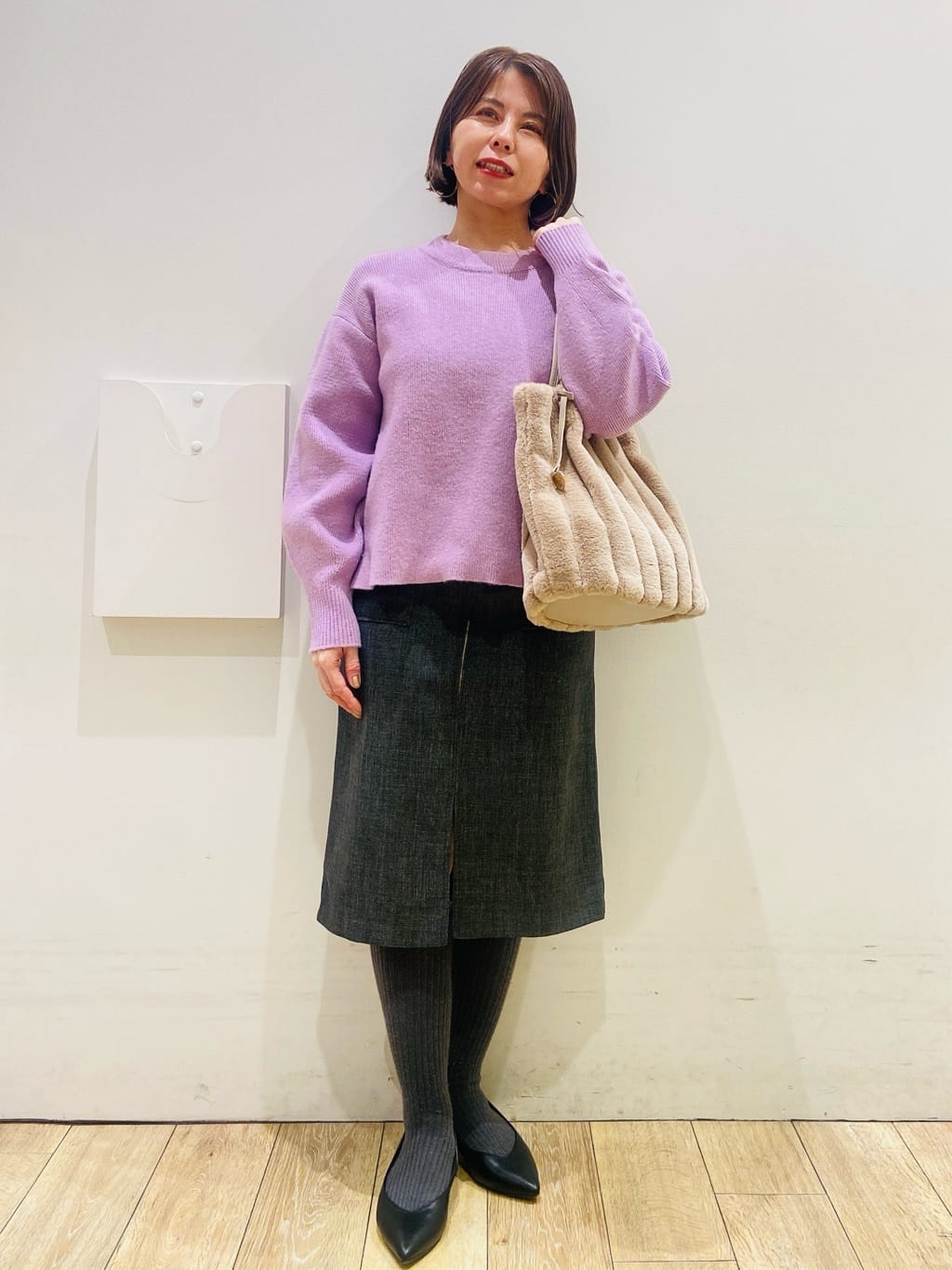YUKOさんの「index｜【A4サイズ対応／マチ付き】ストライプフェイクファートートバッグ」を使ったコーディネート