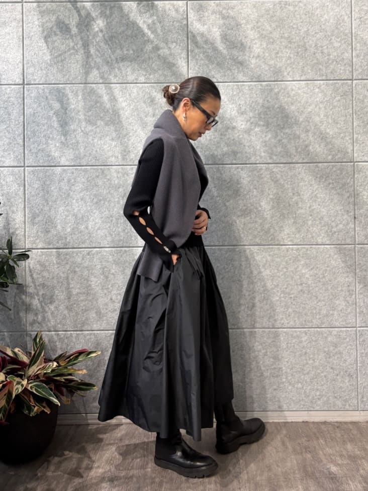 ibuさんの「CODE A｜zip form cardigan」を使ったコーディネート