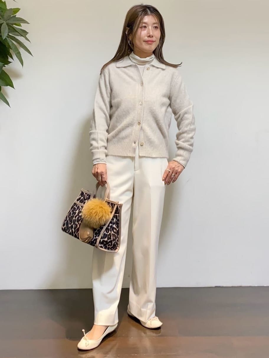 tomoさんの「UNTITLED｜【ハイネック/レイヤード/重ね着におすすめ】トリコットベロア シアーインナー」を使ったコーディネート