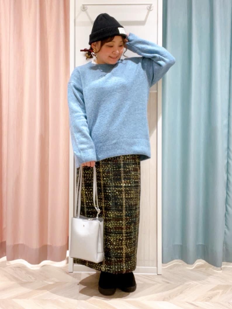 kitaさんの「SHOO･LA･RUE｜【S-LL】ミックスカラーで高見え ラメツイード ナロースカート」を使ったコーディネート