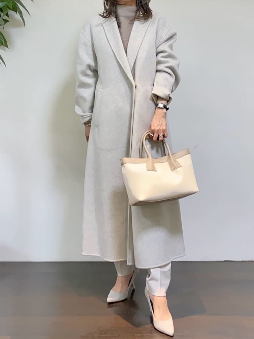 tomoさんの「UNTITLED｜【ロング丈/軽やか】テーラード　リバーコート」を使ったコーディネート