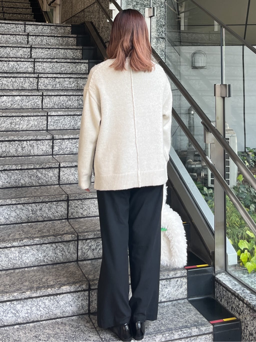 HANNAさんの「OPAQUE.CLIP｜リラクシークルーネックニット【洗濯機OK】」を使ったコーディネート