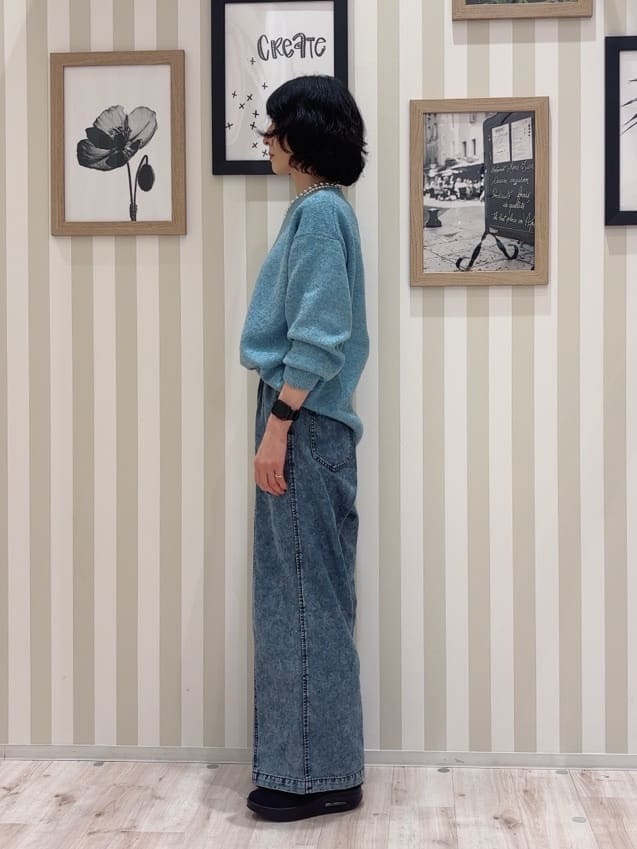 たまごがにさんの「SHOO･LA･RUE｜【S-LL】抜け感あるスタイルに ケミカルデニム イージーワイドパンツ」を使ったコーディネート