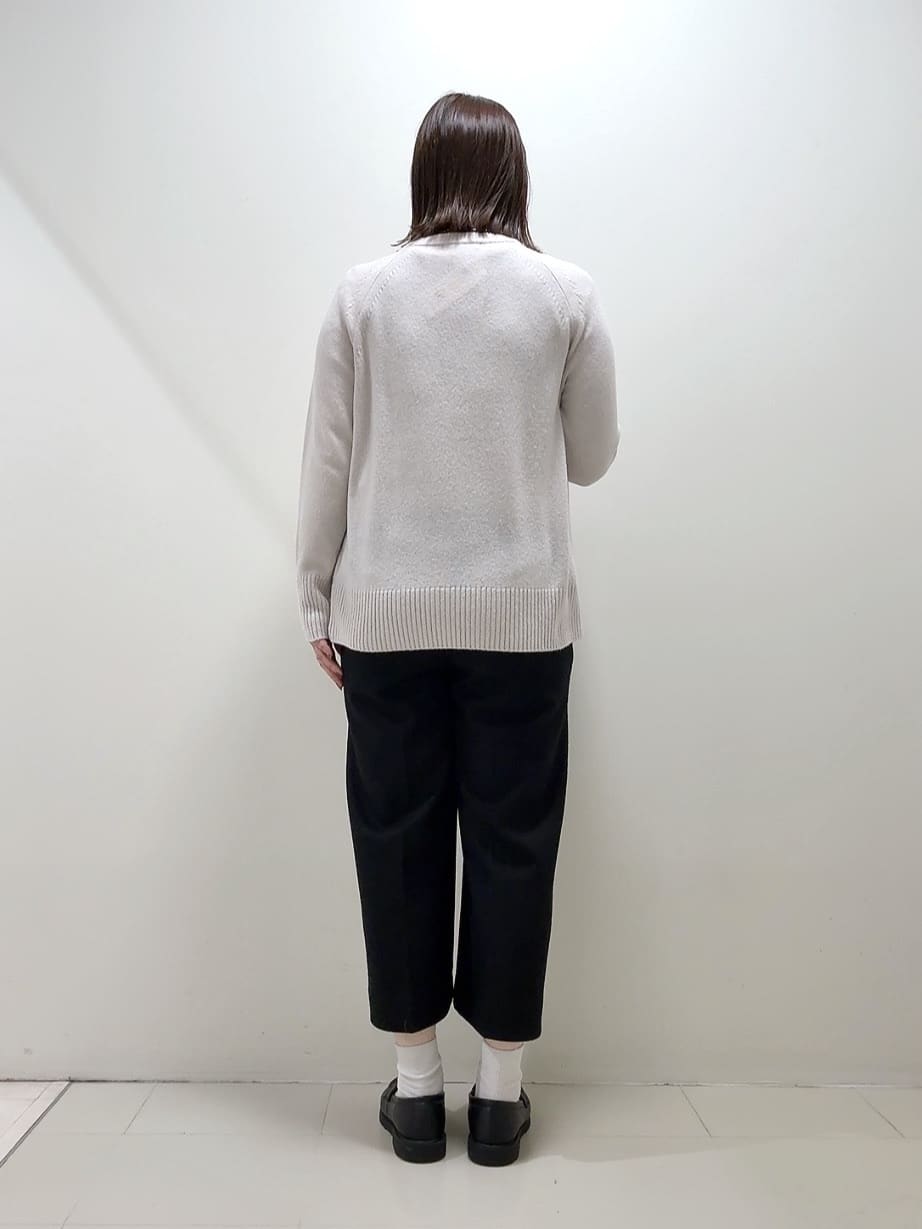 YUIさんの「UNTITLED｜【重ね着もおすすめ/洗える】ウールカシミヤ クルーネックニット」を使ったコーディネート