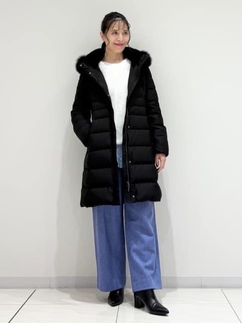 kayoさんの「INDIVI｜【名品／撥水／抗菌防臭】ロング丈リサイクルダウンコート」を使ったコーディネート