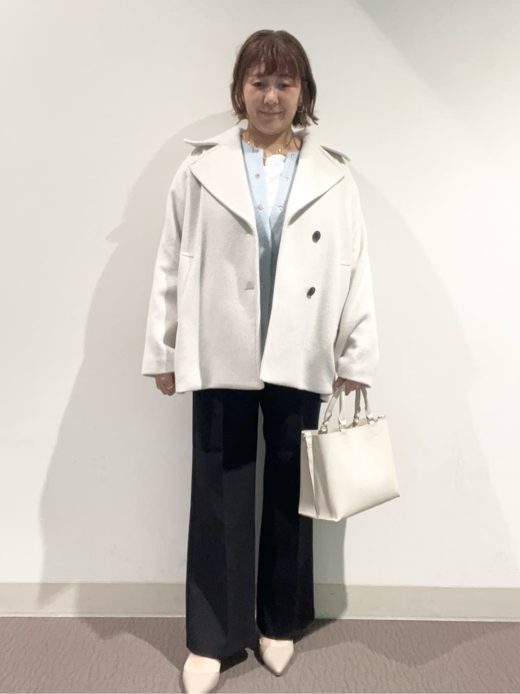 のん.Yさんの「OPAQUE.CLIP｜カシミヤブレンドウールミドルピーコート」を使ったコーディネート