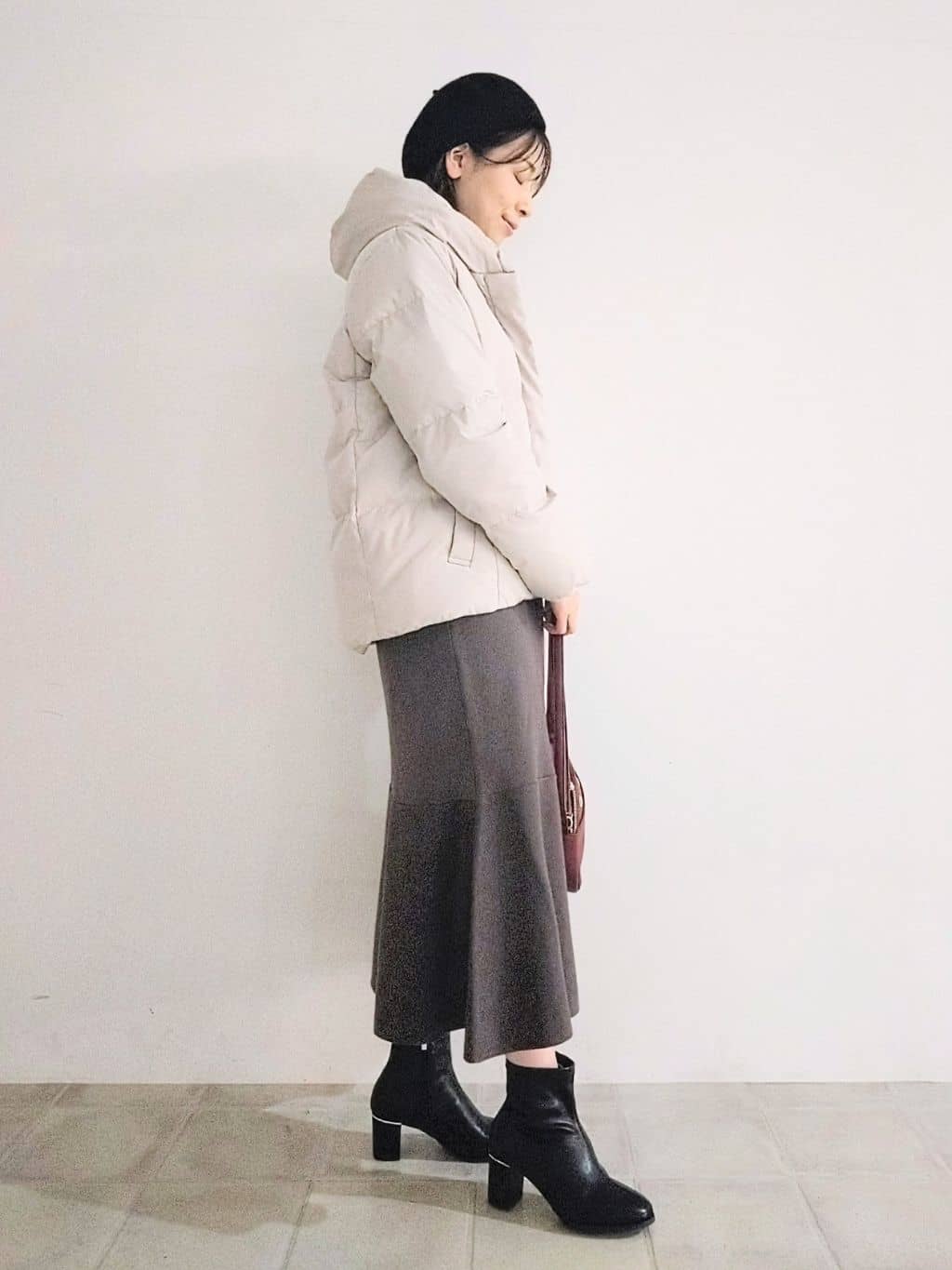 miomioさんの「SHOO･LA･RUE｜【撥水/洗える】ショートフーディーダウン」を使ったコーディネート