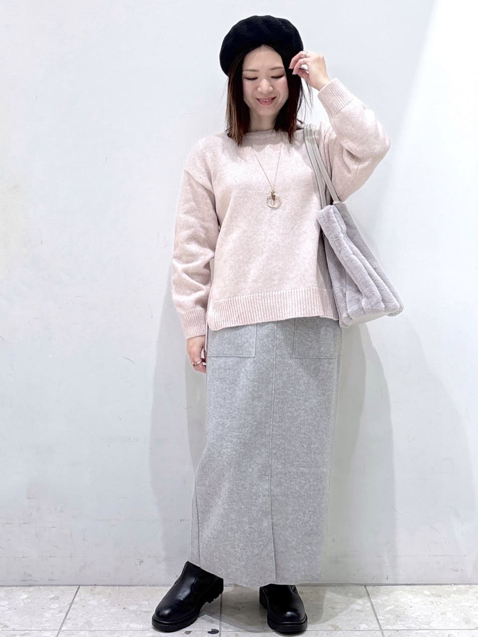 mameさんの「OPAQUE.CLIP｜リラクシークルーネックニット【洗濯機OK】」を使ったコーディネート