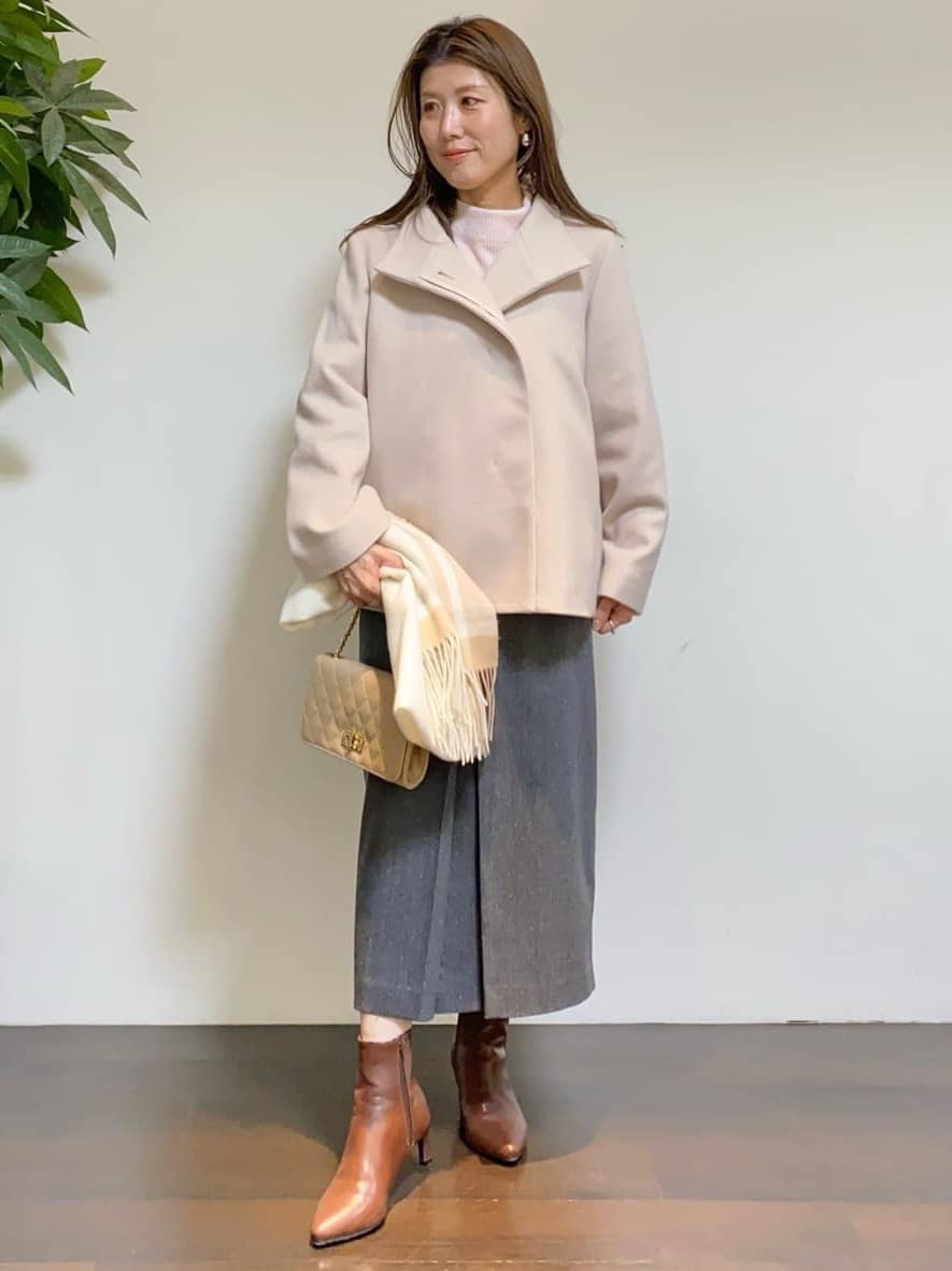 tomoさんの「UNTITLED｜【着回しが効く／オンオフアウター】ウールショートコート」を使ったコーディネート