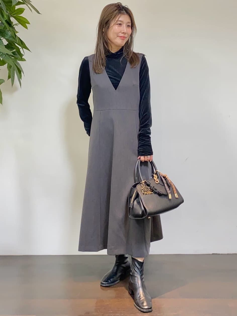 tomoさんの「UNTITLED｜【ハイネック/レイヤード/重ね着におすすめ】トリコットベロア シアーインナー」を使ったコーディネート
