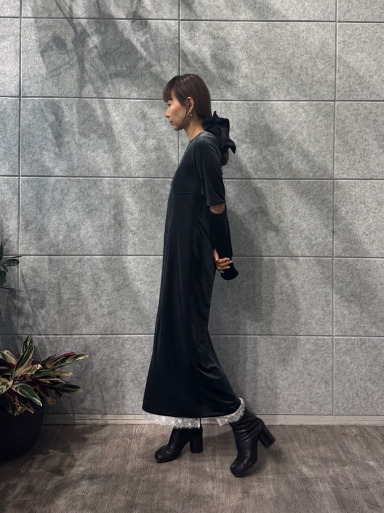 designer yukaさんの「CODE A｜velvet open back dress」を使ったコーディネート