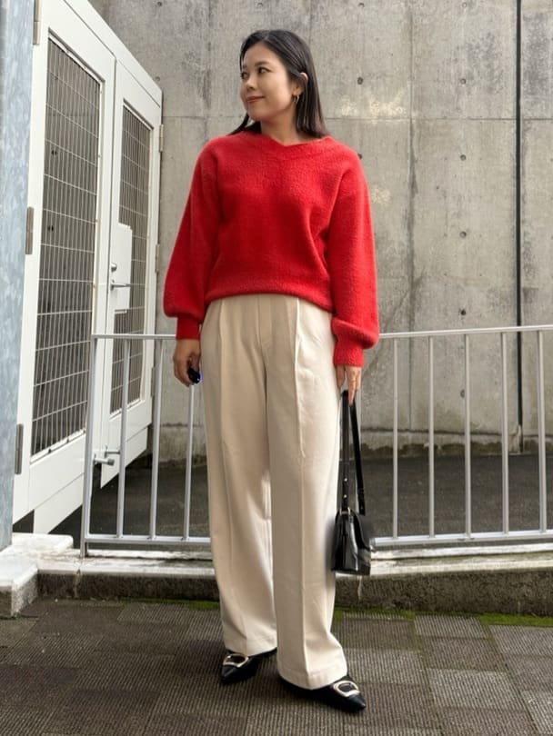 chさんの「THE SHOP TK｜【洗える】上品にきらめく フェザーラメニット」を使ったコーディネート