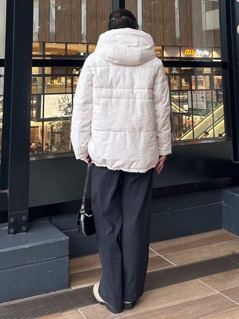 cottonさんの「THE SHOP TK｜【すっきり見えシルエット】上品ふわもこ中綿ブルゾン」を使ったコーディネート
