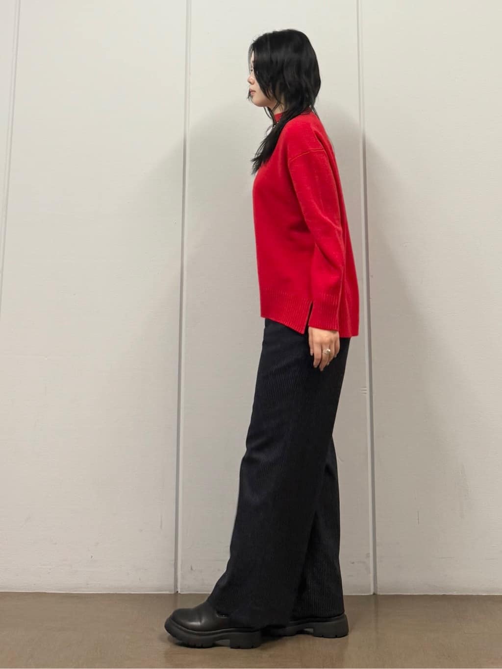 mizukiさんの「INDIVI｜【褒められパンツ／ウール混】ウォームウール ワイドパンツ」を使ったコーディネート