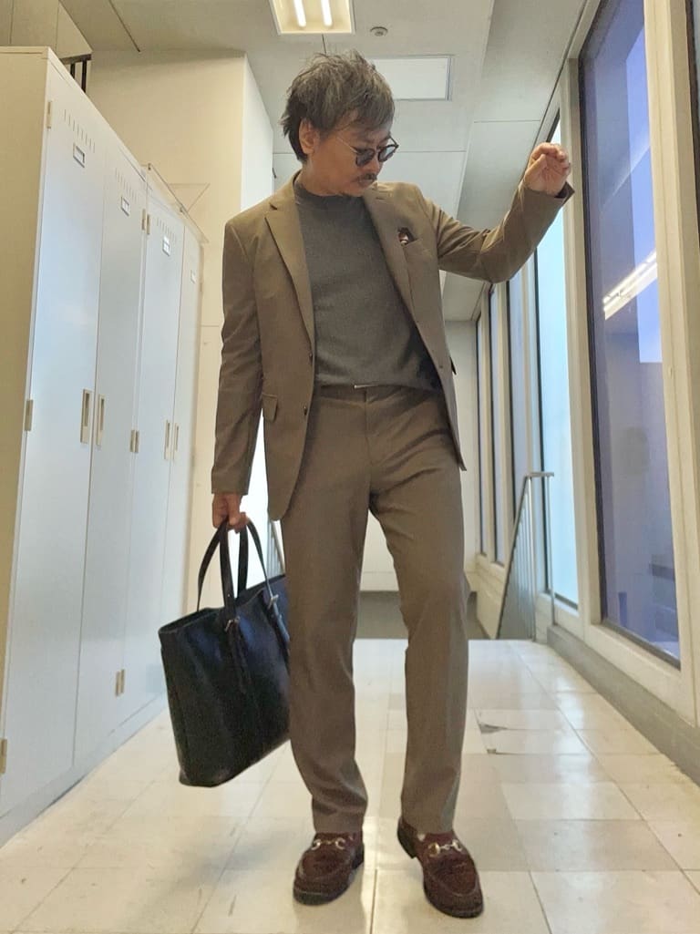MAKOTO AIさんの「TAKEO KIKUCHI｜【360&deg;ストレッチ／セットアップ対応】None Of Stress パンツ」を使ったコーディネート