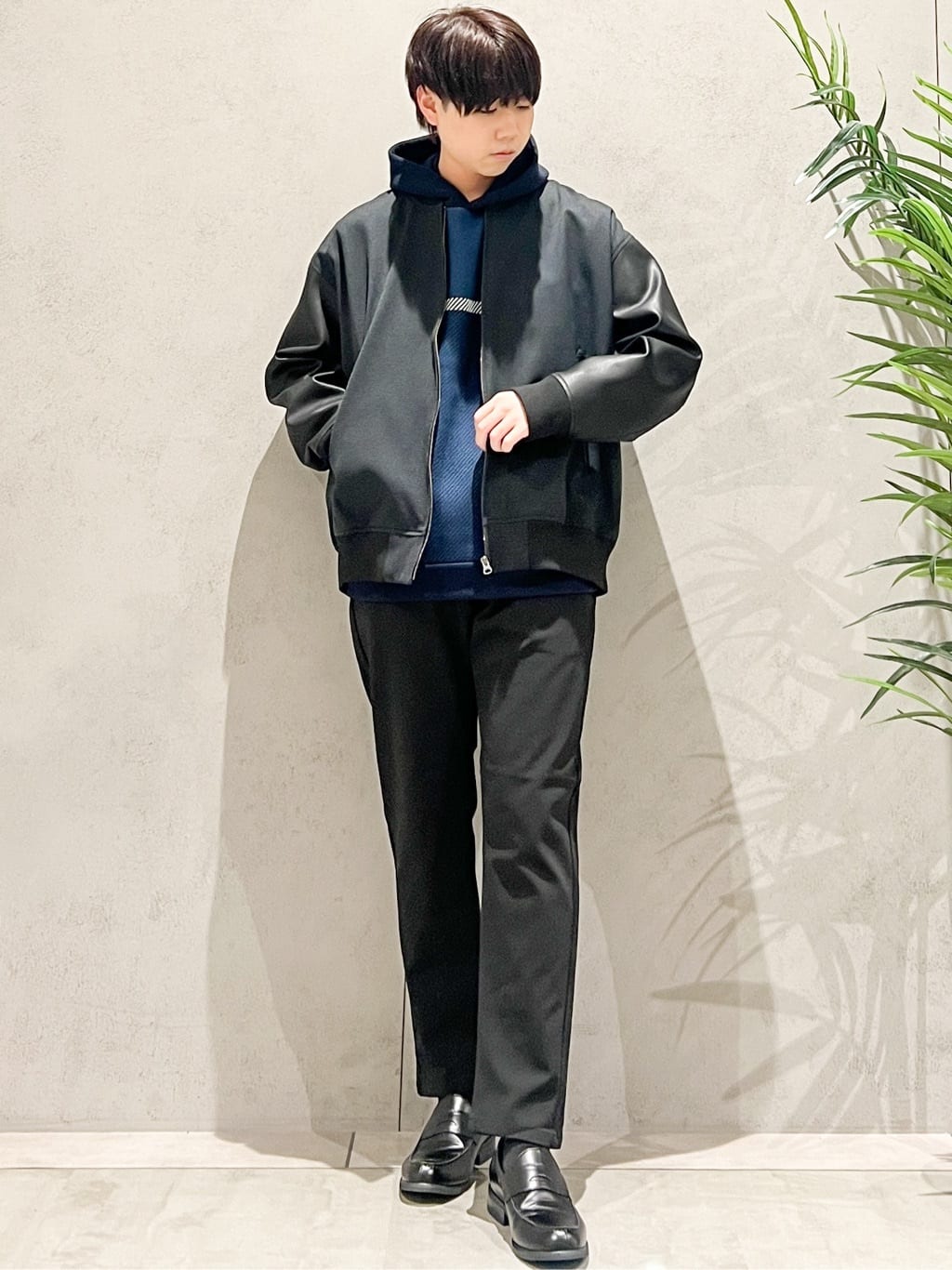 SHI-MAさんの「THE SHOP TK｜【1ランク上の大人カジュアルに】異素材コンビ リブブルゾン」を使ったコーディネート