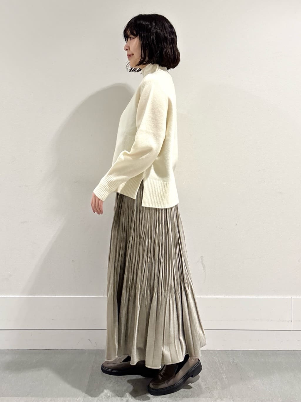 モエカさんの「UNTITLED｜【8色展開/洗える】ウールカシミヤ ハイネックニット」を使ったコーディネート