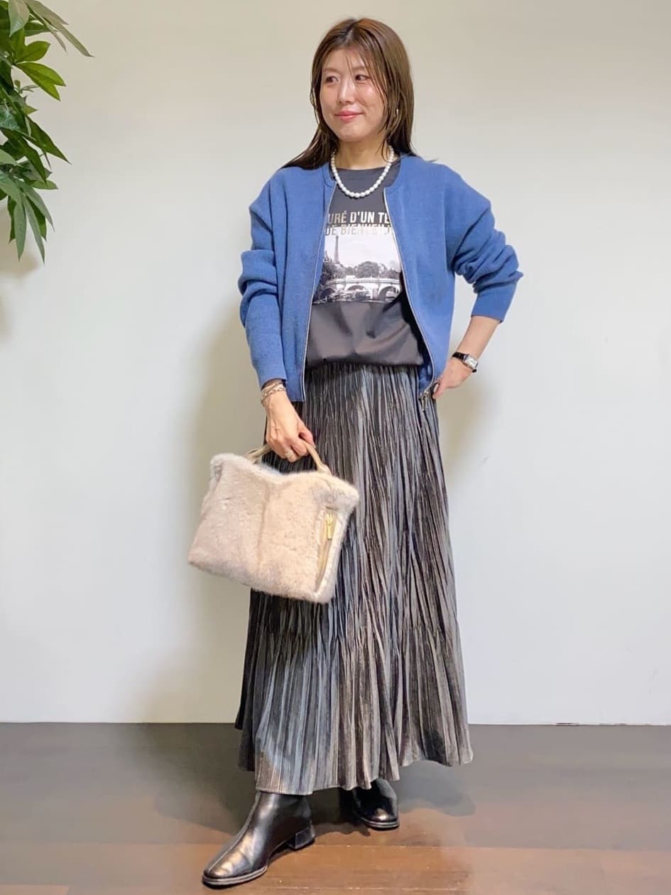 tomoさんの「UNTITLED｜【ゆったりサイズ／着丈短め】ジップニットカーディガン」を使ったコーディネート