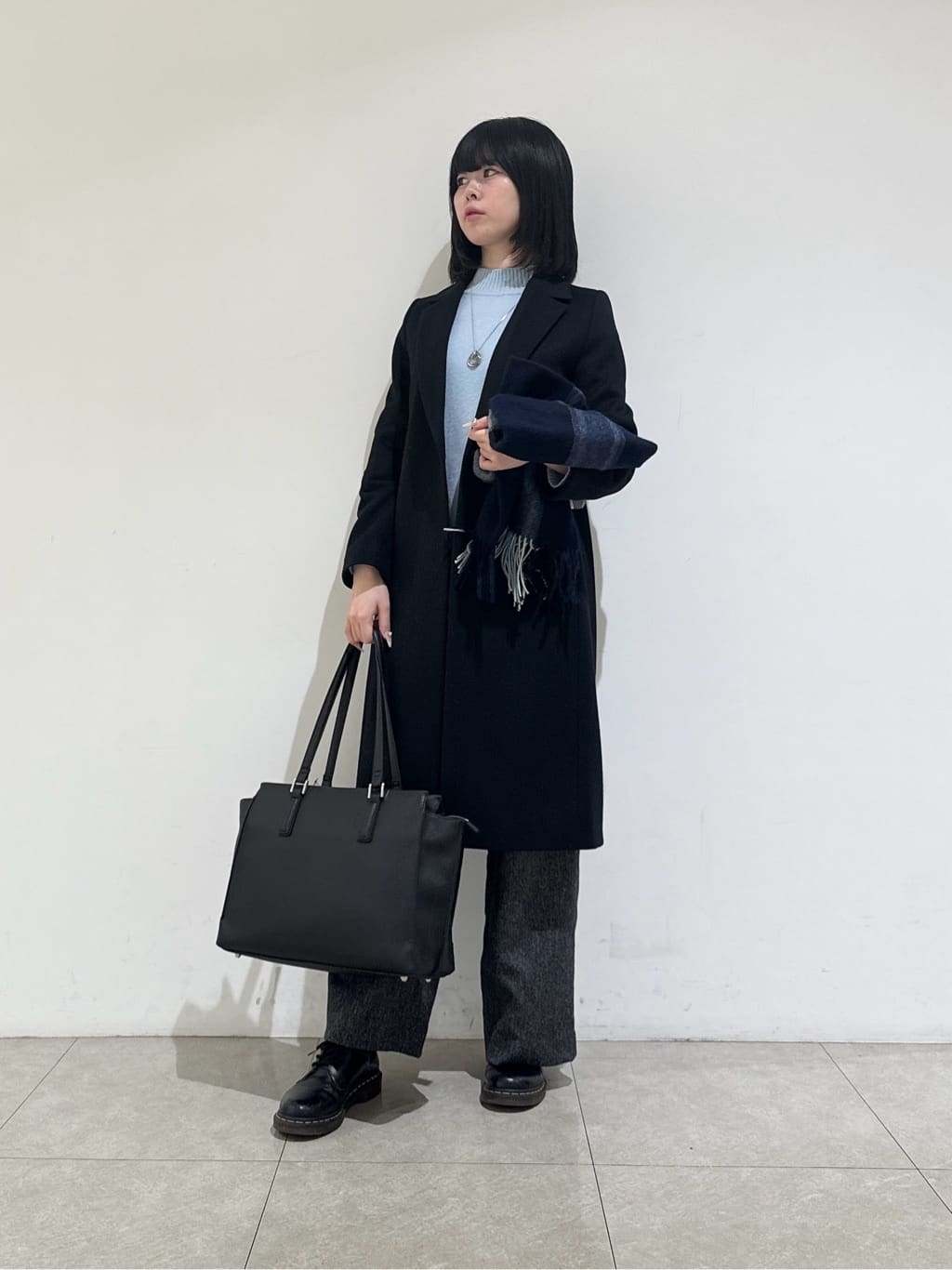 rinaさんの「INDIVI｜【褒められパンツ／ウール混】ウォームウール ワイドパンツ」を使ったコーディネート