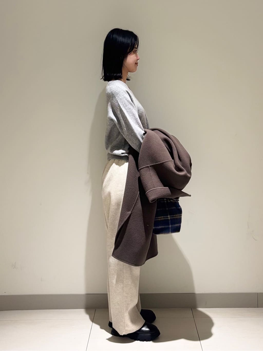 mayuさんの「Dessin｜ウールカシミヤVネック」を使ったコーディネート