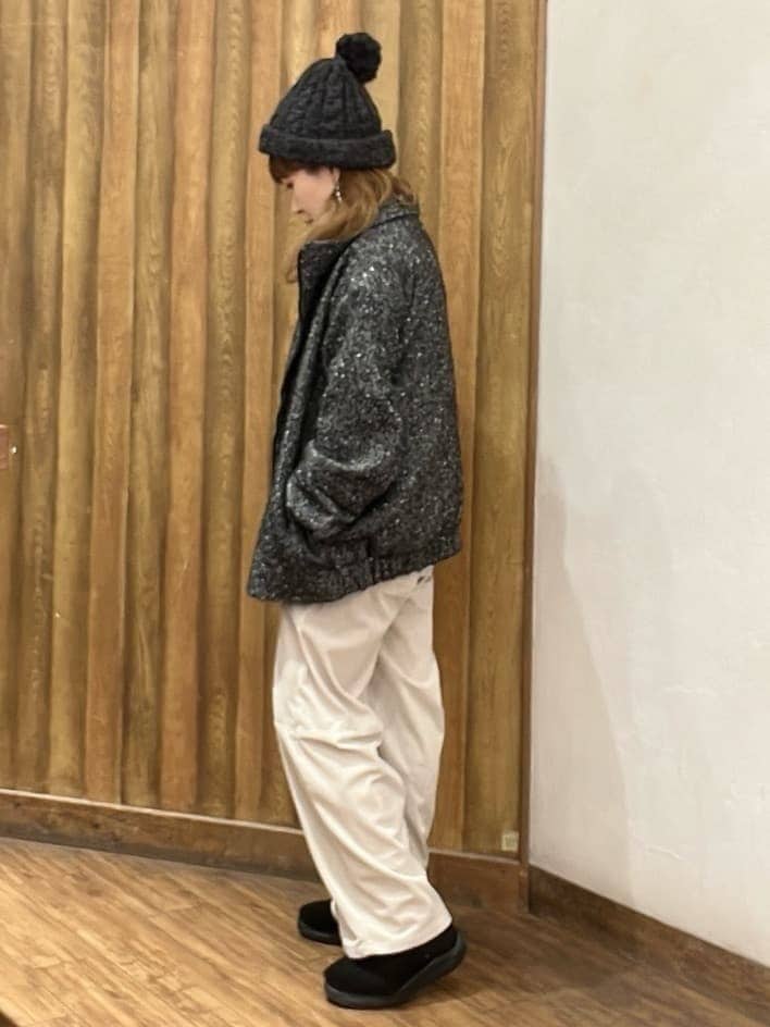 AiAiさんの「SHOO･LA･RUE｜【洗濯機可/S-LL】裾スカラップが差がつく コード刺繍ロゴニット」を使ったコーディネート