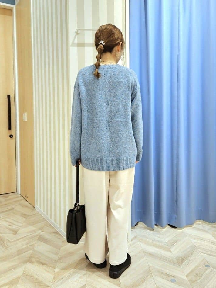 Ikumiさんの「SHOO･LA･RUE｜【軽量/高レビュー】見た目よりもたっぷり入る ふわっと軽い3層ショルダー」を使ったコーディネート