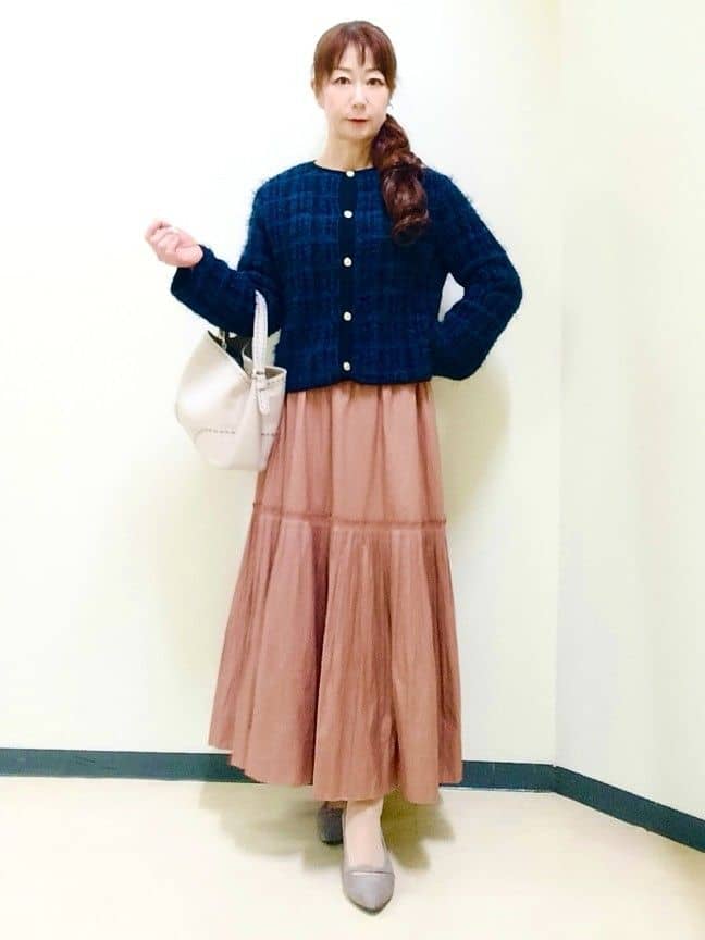 花さんの「Reflect｜【お食事会やお出かけに◎】ふんわりジャカード編みカーディガン」を使ったコーディネート