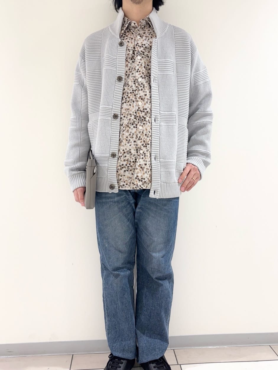 及川さんの「TAKEO KIKUCHI｜畦編みチェック ニットカーディガン」を使ったコーディネート