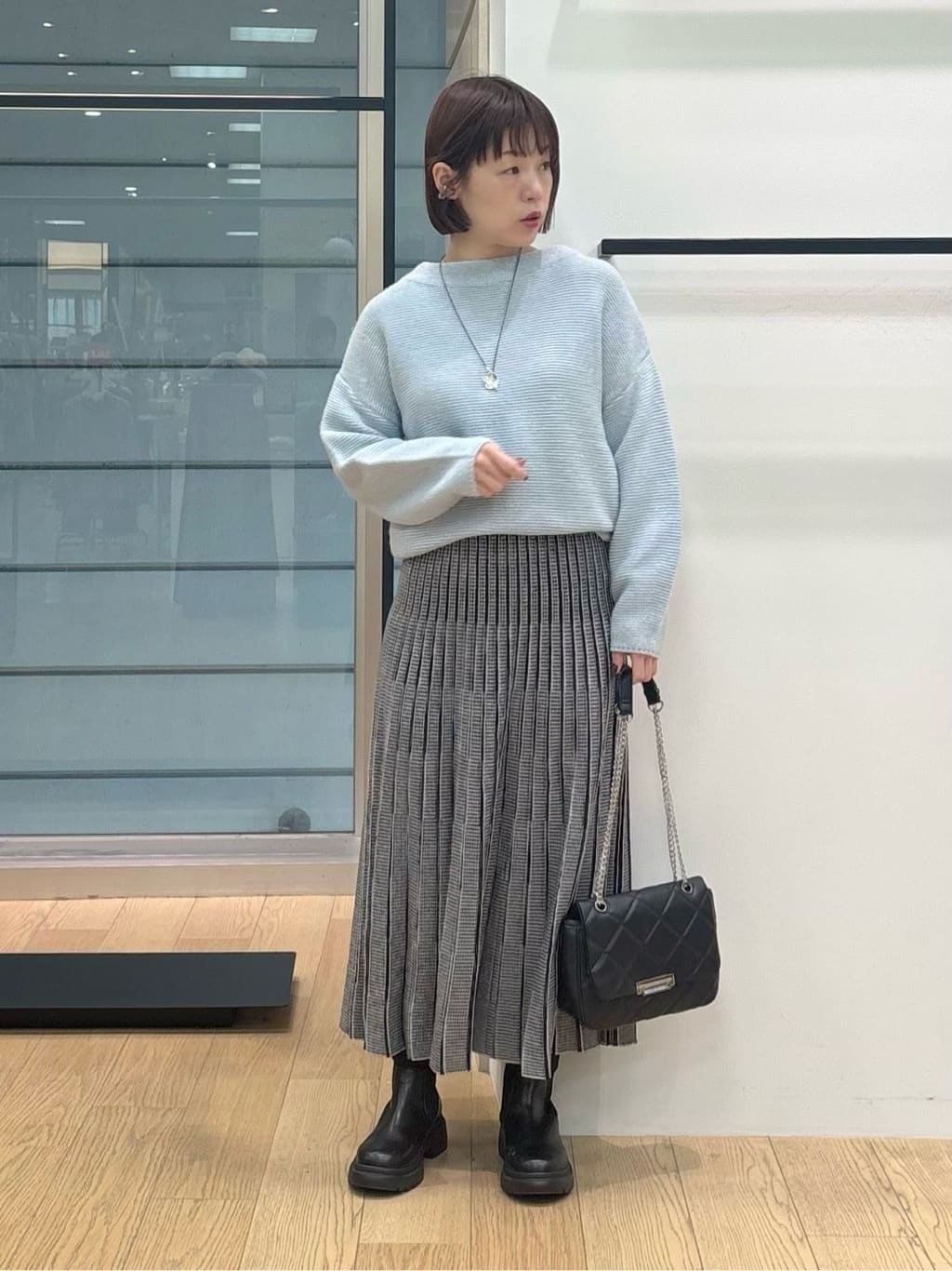 asamiさんの「INDIVI｜【洗える／大人ラメ】カラーMIXボトルネックニット」を使ったコーディネート