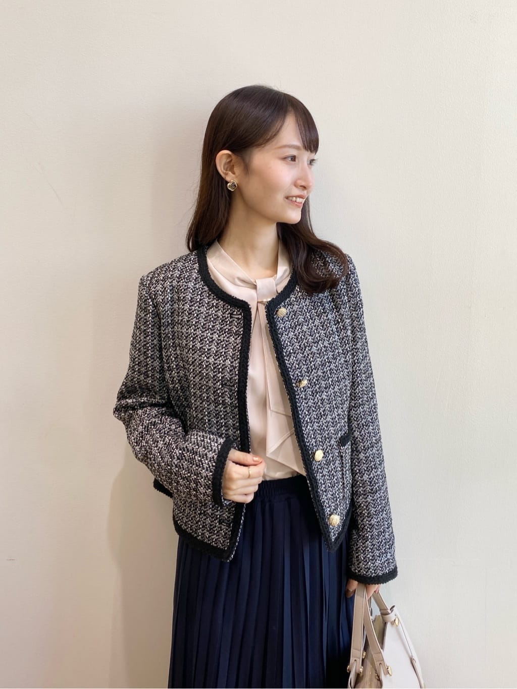 みさかさんの「index｜ファンシーツイードノーカラージャケット【洗える】」を使ったコーディネート