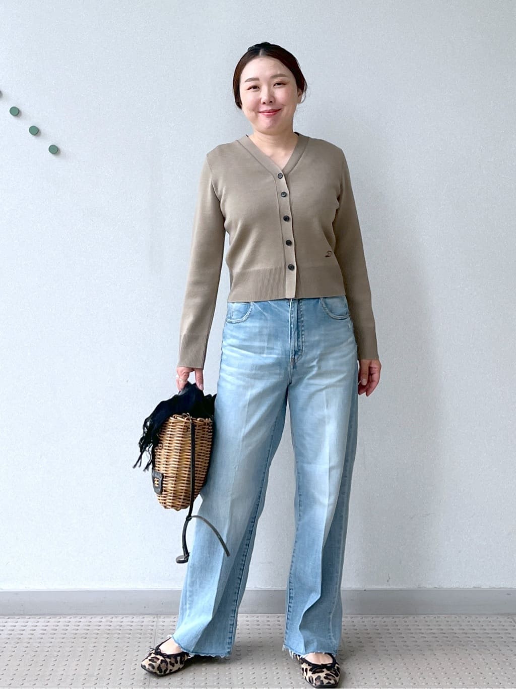 Soeさんの「DRESSTERIOR｜◆ミラノリブカーディガン」を使ったコーディネート